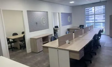 Sala comercial com vaga na vila cordeiro,com duas vagas