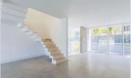 Casa com 4 quartos para alugar no Jardim Cordeiro, São Paulo 