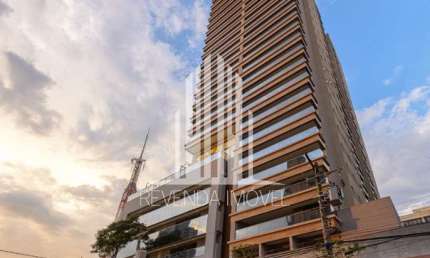 Aluguel Apartamento com 160 m2, 3 suites, varanda em 2 quartos, living com varanda e 2 vagas Lazer completo