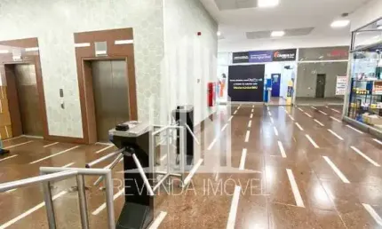 Salão Comercial para Locação na República, São Paulo-SP: 1 Sala, 33m² de Área