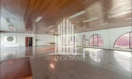 Aluguel de Casa Comercial de Alto Padrão no Jardim Everest, São Paulo-SP: 1 quarto, 15 salas, 7 banheiros, 25 vagas, 1.200m².