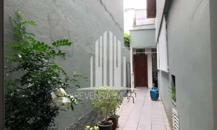 Casa para locação de alto padrão no Brooklin Paulista em SP: 3 quartos, 1 suíte, 2 banheiros, 2 vagas de garagem, 200 m².