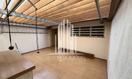 Localização privilegiada! sobrado para locação - 2 dorm, 2 vagas, edicula e quintal c/140m² no brooklin!  venha morar em um incrível imóvel com 2 quar