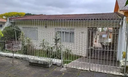 Casa com 2 quartos à venda no Cavalhada, Porto Alegre , 140 m2 por R$ 470.000