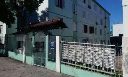 apto, com 01 dormitório, sala, cozinha, banheiro e área de serviços
