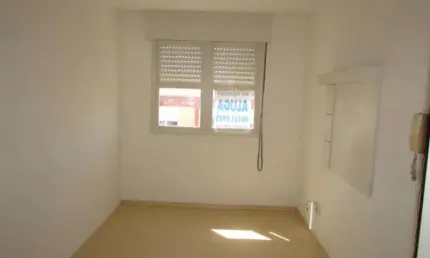 Apartamento com 2 quartos à venda no Camaquã, Porto Alegre , 48 m2 por R$ 170.000