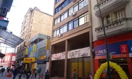 Sala comercial à venda no Centro, Porto Alegre , 32 m2 por R$ 120.000
