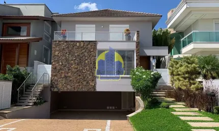 Excelente Sobrado em condominio fechado ótima localização SO0297.