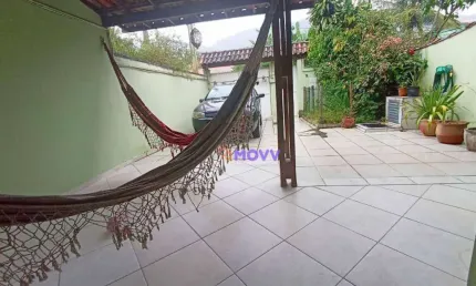 Casa com 3 dormitórios à venda,                       135 m² por R$ 620.000 - Piratininga - Niterói/RJ