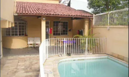Casa com 3 dormitórios à venda, 250 m² por R$ 650.000,00 - Zé Garoto - São Gonçalo/RJ