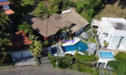 Casa dentro de Condomínio com 4 suítes para Venda em Itaipu, Niterói-RJ
