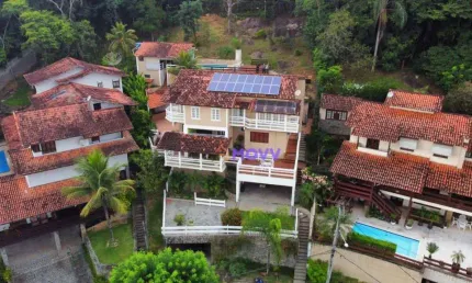 Casa com 5 dormitórios à venda, 435 m² de área construída e  827,00 m² de terreno por R$ 2.500.000 - Itaipu - Niterói/RJ