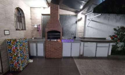 Excelente casa duplex de 4 quartos no bairro Engenhoca em Niterói!
