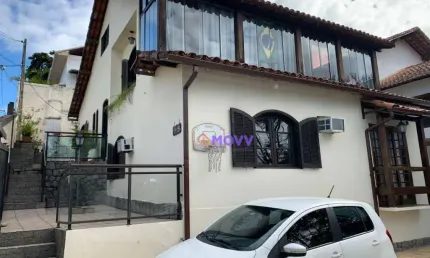Casa com 3 dormitórios à venda por R$ 860.000,00 - Maria Paula - Niterói/RJ