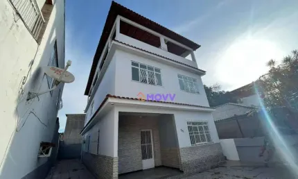 Linda casa duplex, 5 quartos,terraço,localização privilegiada !