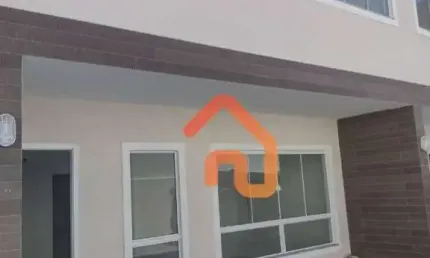 Casa duplex em condomínio 3 qts com 2 vagas e lazer