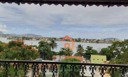 Casa à venda por R$ 980.000,00 - Jardim Imbuí - Niterói/RJ