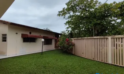 CASA 3  SUÍTES  250M MAR AMPLO TERRENO 353m²  ITANHAÉM SP