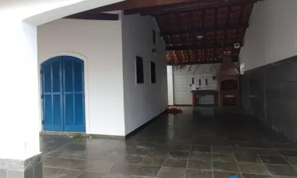 CASA 3 SUÍTES  CHURRASQUEIRA  JARDIM  550 M DA PRAIA  ITANHAÉM SP