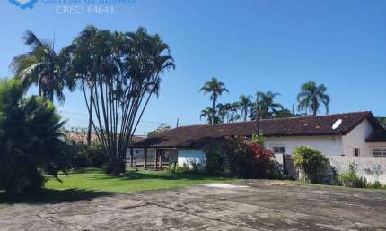 CASA 4 QUARTOS SUÍTE  AMPLO QUINTAL  T= 973 M²  LOCAL NOBRE ITANHAÉM SP