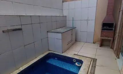 CASA EM CONDOMINIO MOBILIADA COM PISCINA LADO PRAIA ITANHAÉM SP