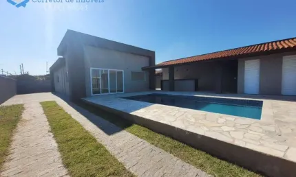 LINDA CASA 3 QUARTOS COM PISCINA EM AMPLO TERRENO 472M² ITANHAEM/SP