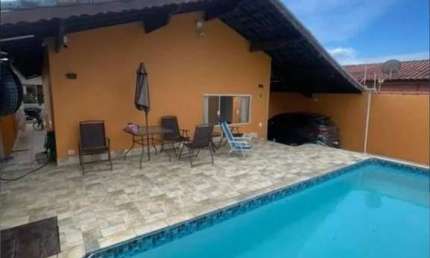 CASA 4 QUARTOS COM PISCINA E CHURRASQUEIRA APENAS 50 M MAR ITANHAEM/SP