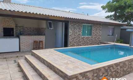CASA NA PRAIA EM LOTE INTEIRO 250M²! PISCINA E CHURRAQUEIRA - 200M DO MAR!