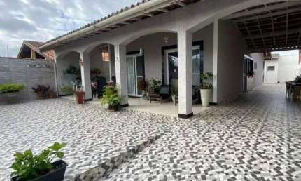 CASA NO CIBRATEL 1 COM 3 QUARTOS + EDÍCULA - 200M DO MAR! ITANHAEM/SP