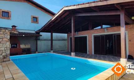 CASA EM TERRENO 420M² A 250M DO MAR! 3 QUARTOS E AMPLA PISCINA ITANHAEM/SP