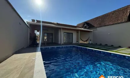 CASA MODERNA 3 SUÍTES PISCINA E CHURRASQUEIRA 200 M DO MAR ITANHAÉM SP