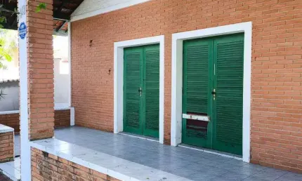 CASA AMPLA 4 SUÍTES PARA INVESTIDOR T= 14 x 35  SÓ 250 M DO MAR ITANHAÉM SP