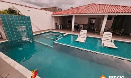 Casa na praia pertinho do mar! 3 quartos e ampla piscina 8x5 - itanhaem/sp