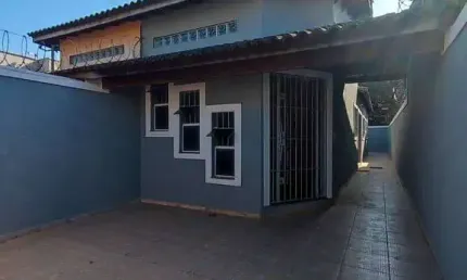 CASA MOBILIADA 700M DO MAR!  2 QUARTOS 1 SUÍTE APENAS 239 MIL