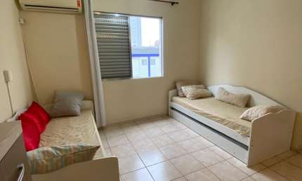 OPORTUNIDADE! kitnet localizado no  maior centro comercial de Praia Grande!
