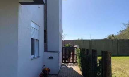Casa para Venda em Tramandaí, CONDOMINIO MARÍTIMO, 4 dormitórios, 3 suítes, 4 banheiros, 2 vagas
