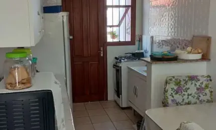 Casa para Venda em Porto Alegre, Hípica, 2 dormitórios, 2 banheiros, 2 vagas