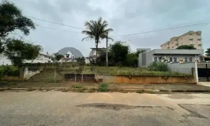 Terreno à venda no Jardim Simus, Sorocaba 