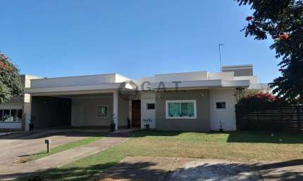 CASA MOBILIADA EM CONDOMÍNIO À VENDA NO VILLAGE IPANEMA I - SOROCABA/SP