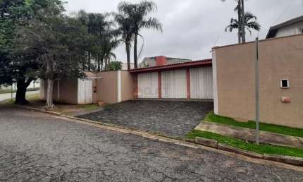 Casa com 5 quartos para alugar no Jardim Emília, Sorocaba 