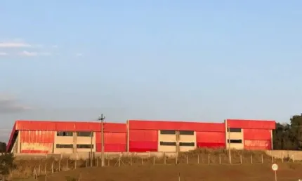 Barracão / Galpão / Depósito com 10 salas para alugar no Éden, Sorocaba 