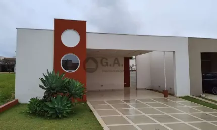CASA PARA LOCAÇÃO NO CONDOMÍNIO LAGO DA SERRA - ARAÇOIABA DA SERRA/SP