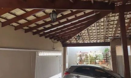 Casa com 3 quartos à venda na Vila São João, Sorocaba 