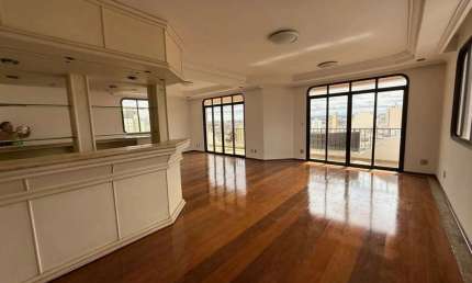 Apartamento com 3 quartos, 270m², à venda em Sorocaba, Centro