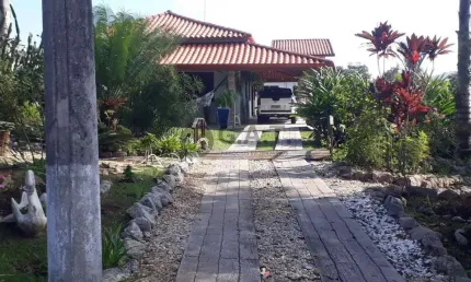 Casa em condomínio de luxo em araçoiaba da serra-sp: 5 quartos, 1 suíte, 204m² - condomínio village da serra