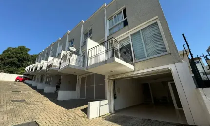 Casa em condomínio fechado com 3 quartos à venda na Rua Padre João Batista Reus, 2133, Vila Conceição, Porto Alegre