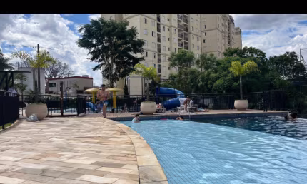 Lindo Garden com planejados no condomínio Acqua park