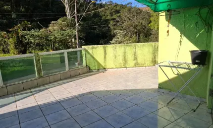 Sobrado à Venda Pq Gerassi com 3 quartos, 3 banheiros, 3 vagas e 160m²