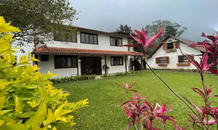 Sítio com casa Duplex Estilo Chalé em Condomínio – Teresópolis/RJ