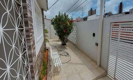 Casa com 3 quartos à venda no Candelária, Natal 